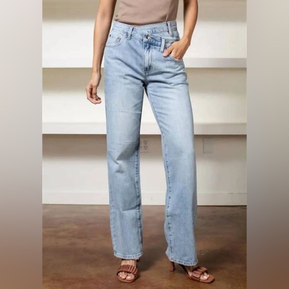 pistola Denim - NWT Pistola Bobbie Jean IN Nelson Wash with Crossover Waist, Size 30